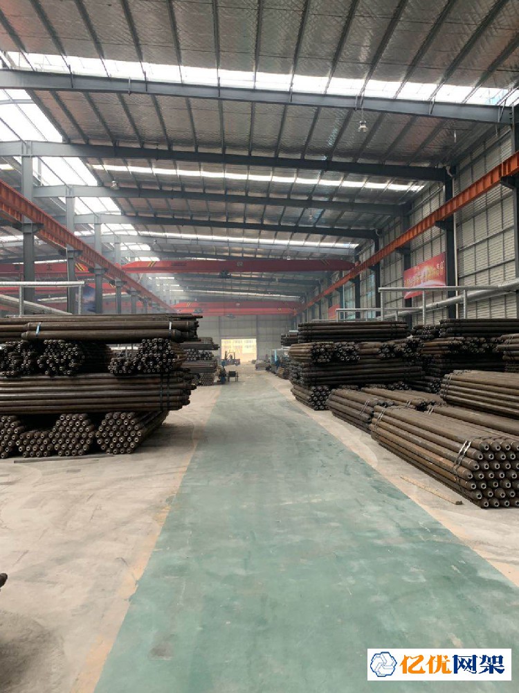 龙海网架配件加工车间